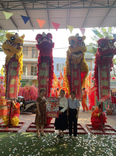 Múa lân sư rồng xuân giáp thìn 2024
